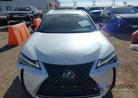 2022 Lexus Ux 200 z USA, uszkodzony, nr VIN JTHP3JBH8N2047429